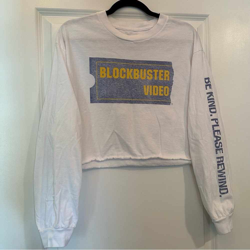 Blockbuster Video White Long Sleeve Cropped Tee Size M/L